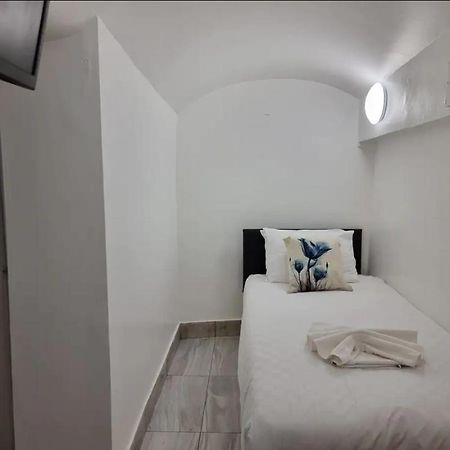 F24- Basement Single Studio Near Paddington Apartman London Kültér fotó
